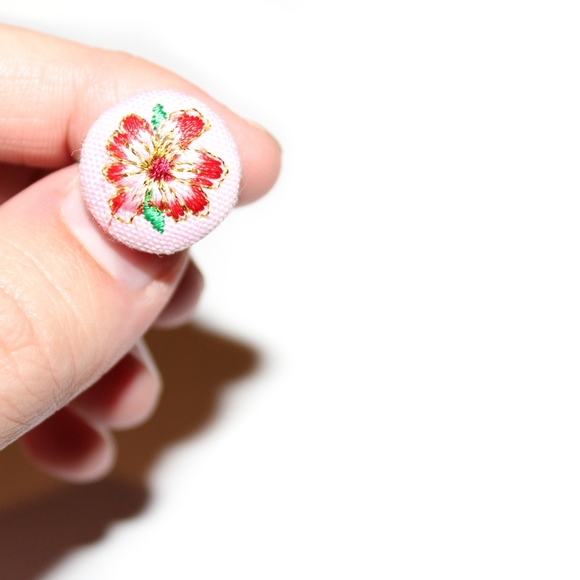 *2 for $15* Poppy Stud Earrings - Picture 3 of 3